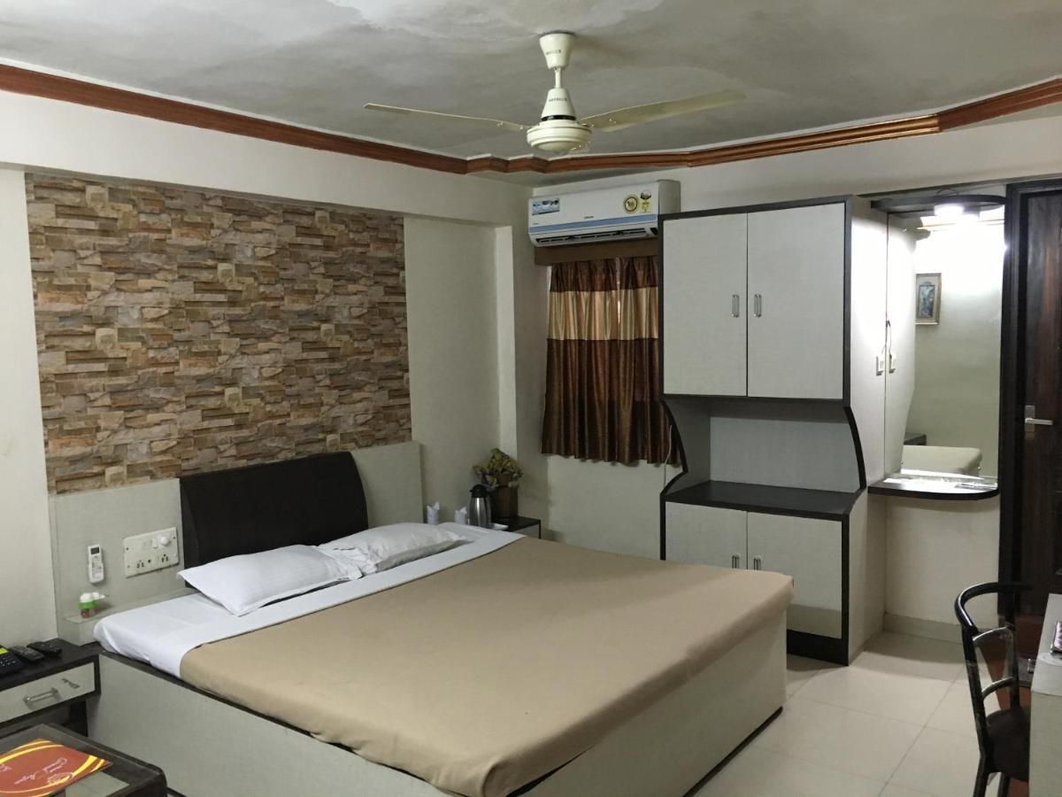 Hotel Grand Arjun Rāipur Exterior foto